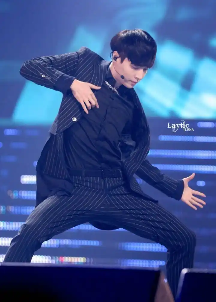 春晚鹿晗陈伟霆没跳舞,张艺兴却跳了,他什么来头