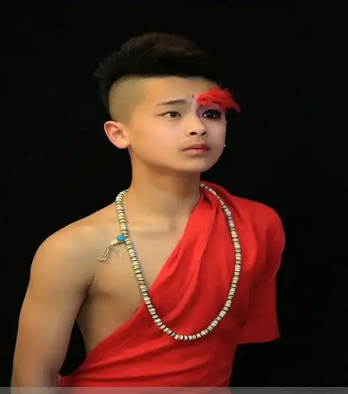 小帅梁傲 反串演员