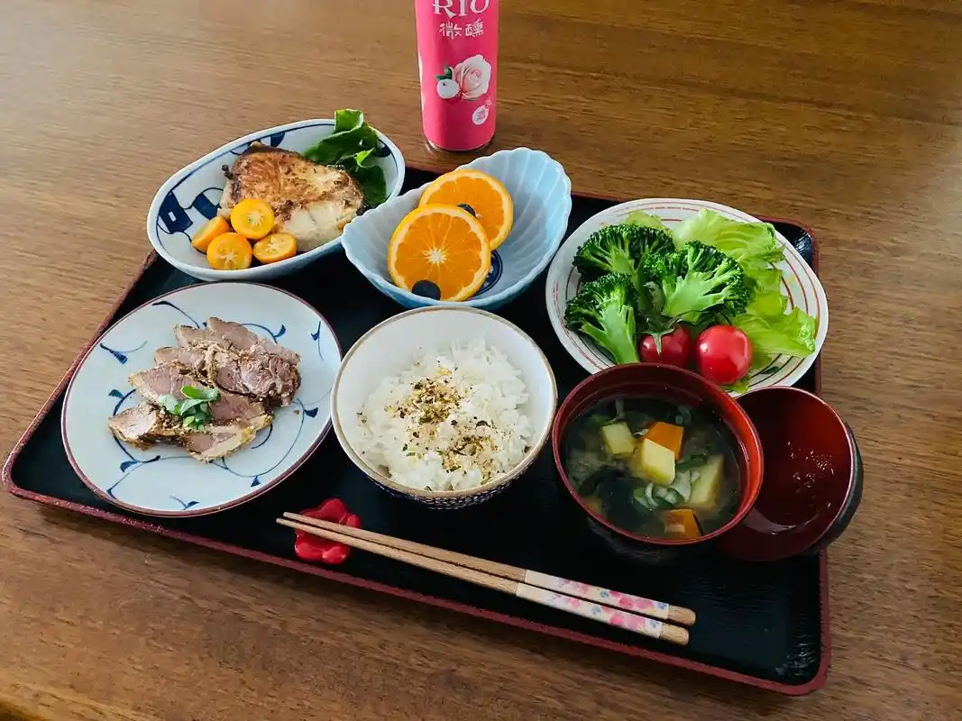 我家的简单午餐健康饮食