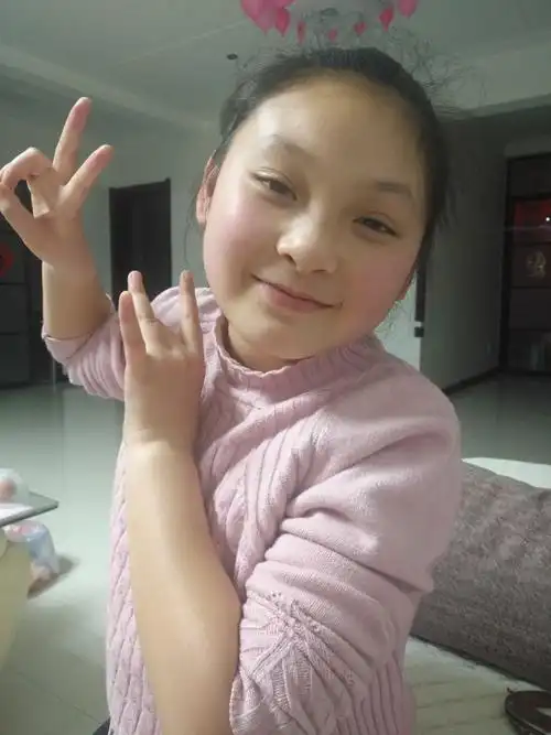 那小孩十二岁啦!