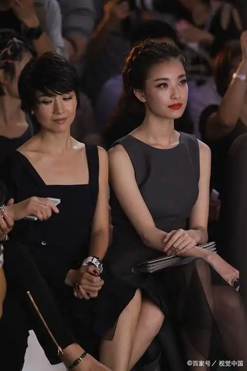 倪妮和闫妮出席某活动