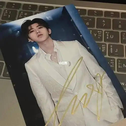 出蔡徐坤最新签名照一张巨高级的一张图