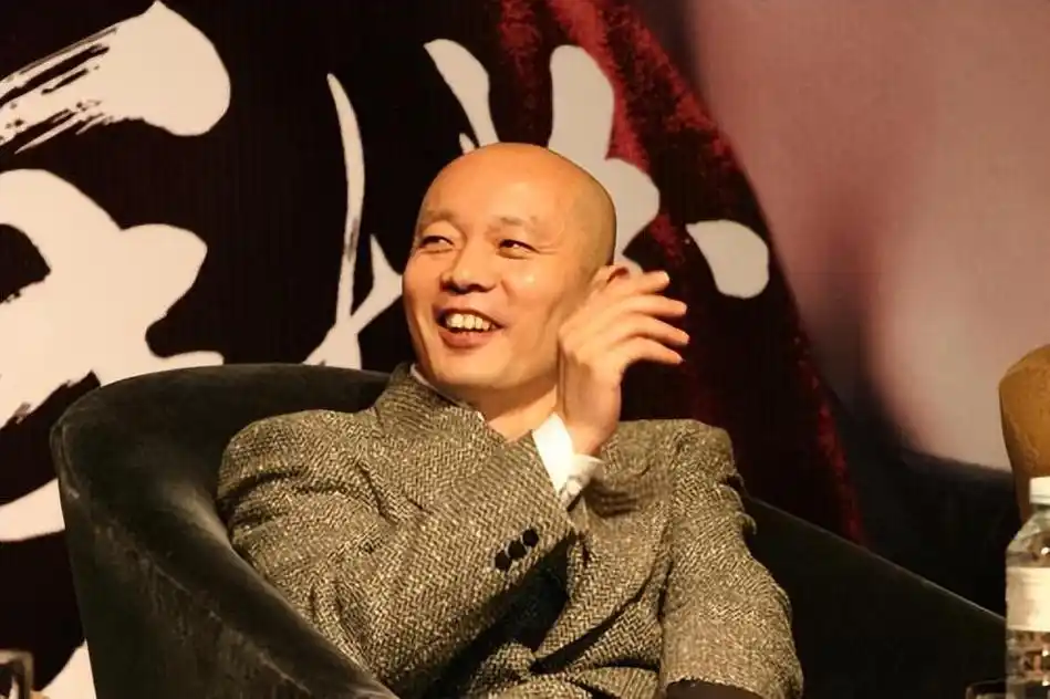 妹妹远在美国,父母也已离世,如今66岁无儿无女的葛优如何了