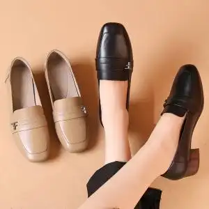 中跟皮鞋女妈妈鞋2020新款春秋真皮舒适软底大码方头单鞋夏季中年