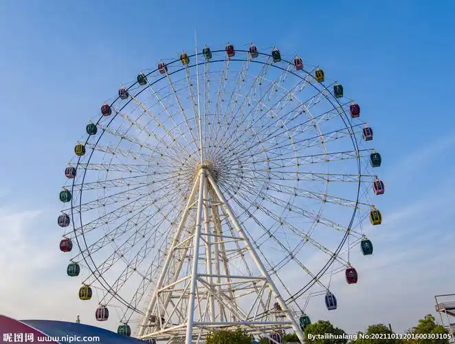 高清大图蓝天摩天轮图片
