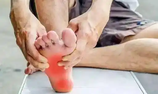 如何治疗足底筋膜炎