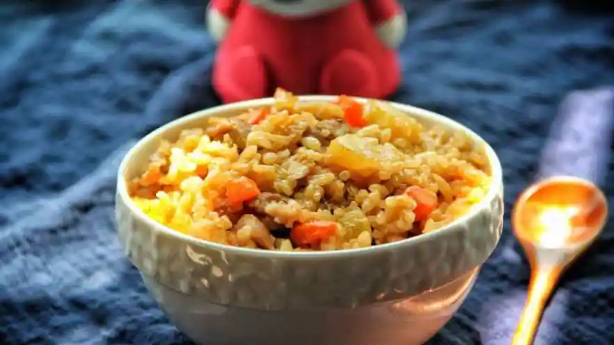 搜索              五花肉 胡萝卜 土豆 电饭煲 米饭=懒人版美味焖饭