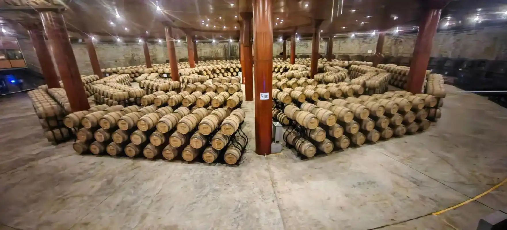 华夏酒窖. 华夏酒窖是目前亚洲最大的地下酒窖,建筑 - 抖音