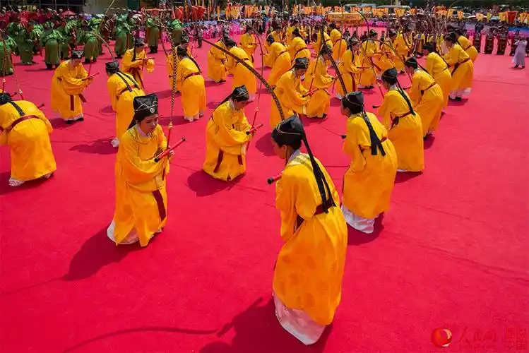 "八佾(yi)舞"是中国古代规格最高的祭祀舞蹈,是中华传统礼教的重要