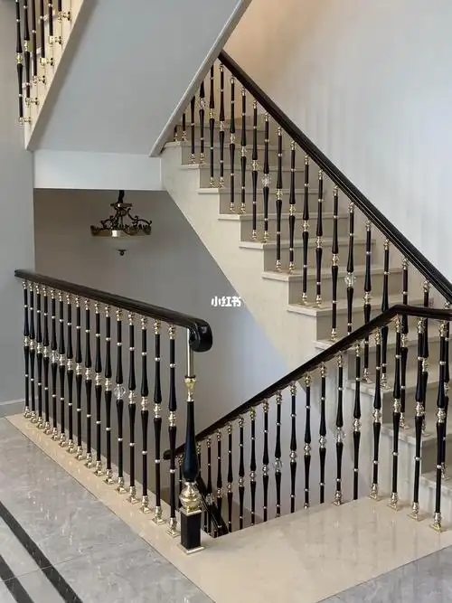 轻奢铝艺镀金水晶球小柱别墅楼梯扶手栏杆