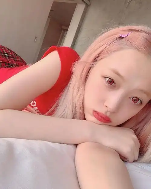 崔雪莉再晒nobra自拍照5