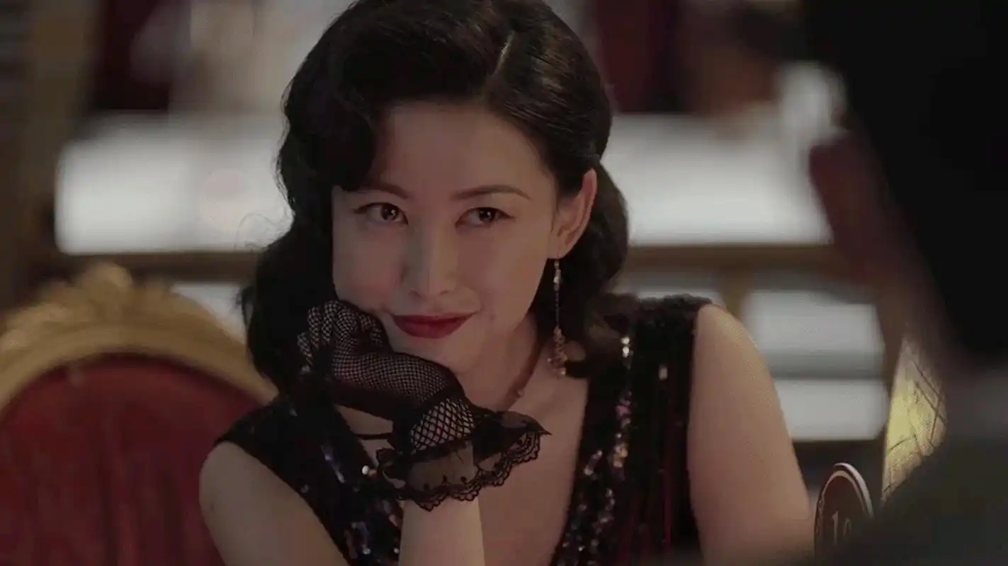 朱珠,1984年出生于北京,中国内地青年演员,双语主持人,歌手.