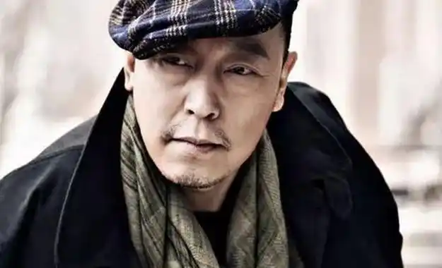 可是,谁又能想到,40年前,倪大红却因为颜值不足"一眼被拒".