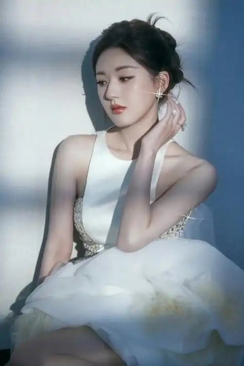 赵露思星光大赏官宣##赵露思星光大赏造型猜测