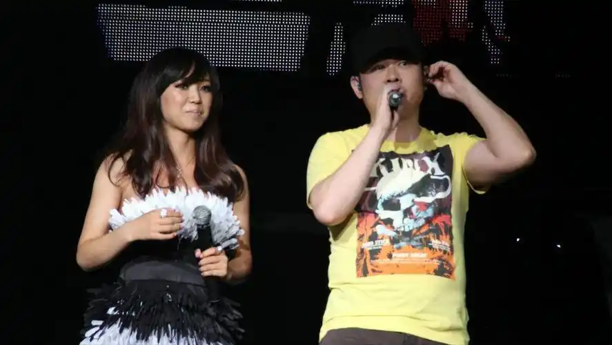 白吃白喝近10年,被刀郎一手养大的云朵,才是他最后一张王牌