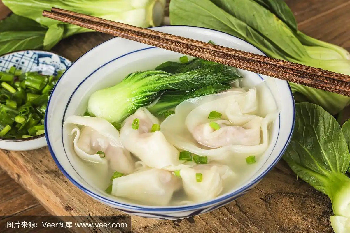 清汤馄饨饺子
