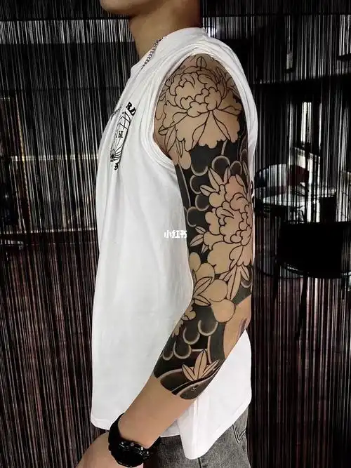 西峡日式七分袖花臂