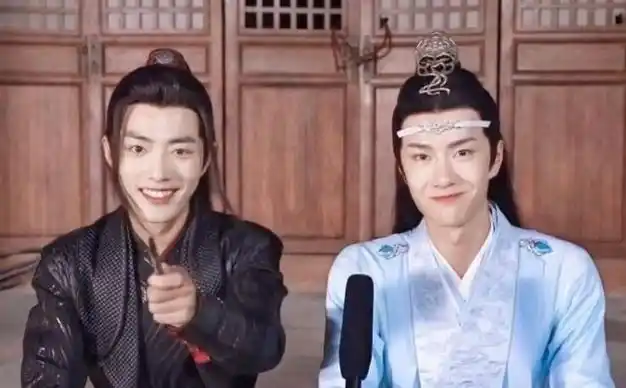 王一博爱上经纪人两人多个同款被扒女方已经40多岁