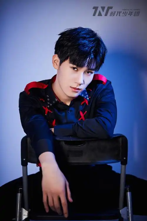 夏日少年派上线,帅气体委张真源,自信阳光好少年.『张真源夏日少年派