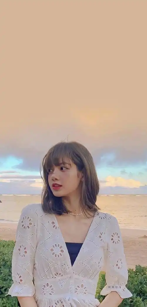 lisa绝美图片真人间芭比