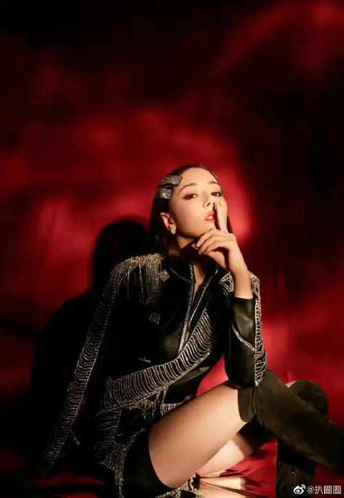 迪丽热巴polo衫穿搭##迪丽热巴又甜又酷