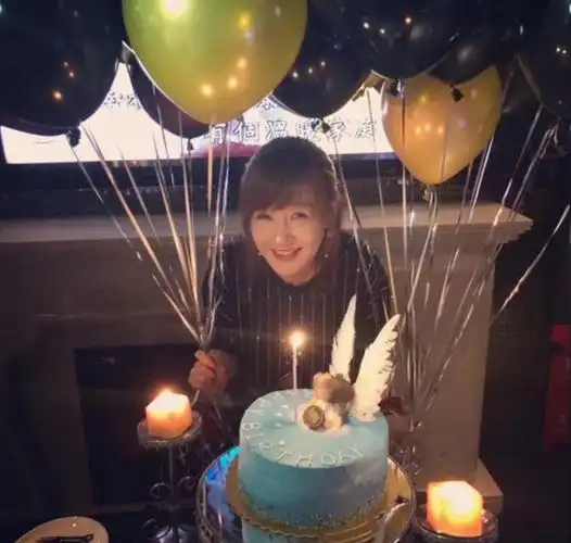 胡歌前女友薛佳凝庆40岁生日14个字透露心愿