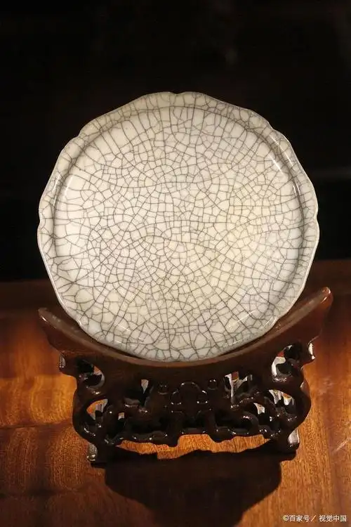 "探秘哥窑瓷器:工艺,历史与艺术的结合"