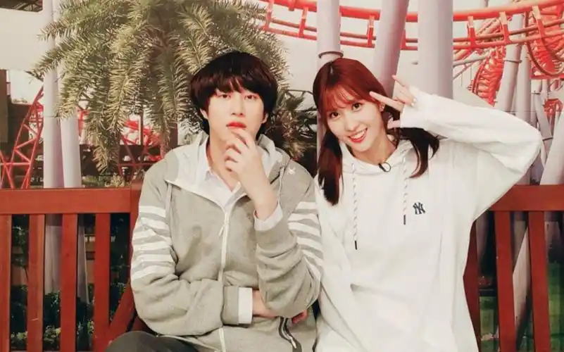 【mo希mo希】金希澈and平井桃之粉红小细节_哔哩哔哩_bilibili