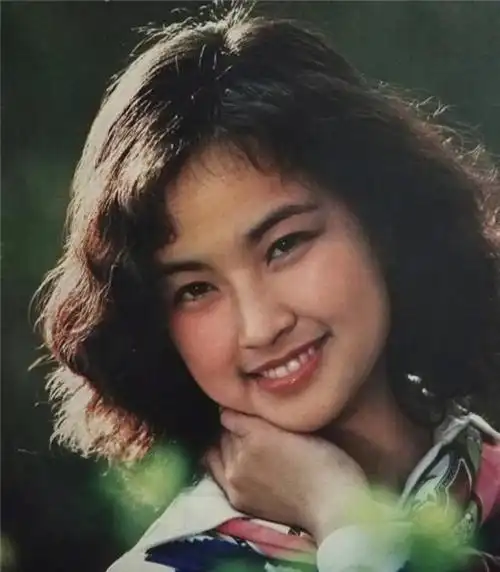 刘晓庆64岁生日快乐!年轻旧照罕见曝光,貌美如花气质惊艳!