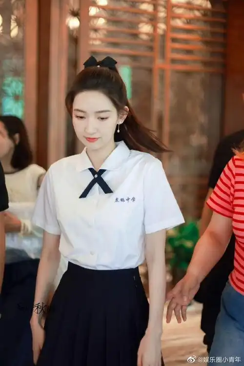 王玉雯女高造型真的梦回少年派邓小琪!