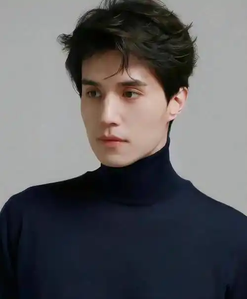 李栋旭确定出演《哈尔滨》,演员阵容不容小觑,电影名字却受吐槽_方面