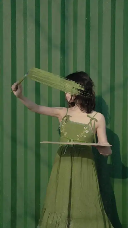 ",森系图片复古森林(哇~这迷人的绿色森系壁纸)