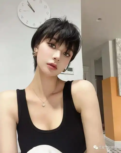 "炎炎夏日精致减龄超短发"插图1