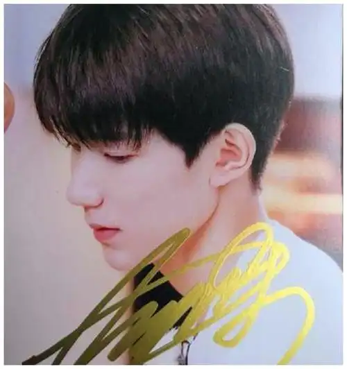 有一种"偷懒"叫王源签名,别人都是老老实实,而他只画一个圈!