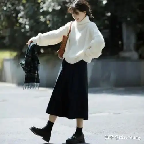 小黑皮鞋怎么搭配? - 知乎