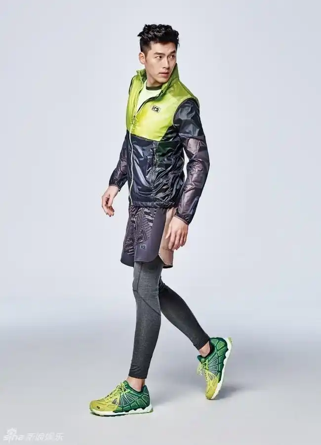 组图:玄彬男神归来拍写真 运动装秀长腿
