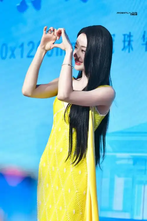 你有一份来自巴巴酱的比心合集,请注意查收～06    #迪丽热巴枭起青