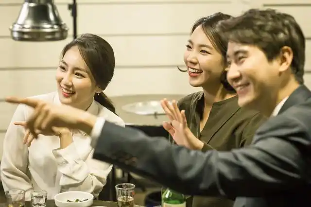 我丈夫的朋友五一丈夫让朋友来家里吃饭