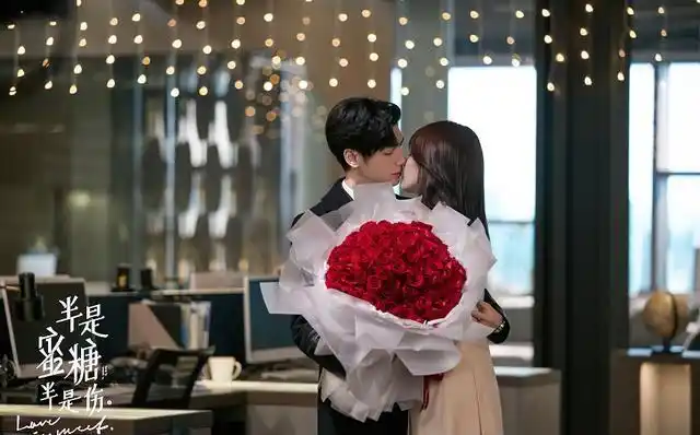 原创求婚成功长达十多年的暗恋踏上新旅程罗云熙晒结婚照太般配