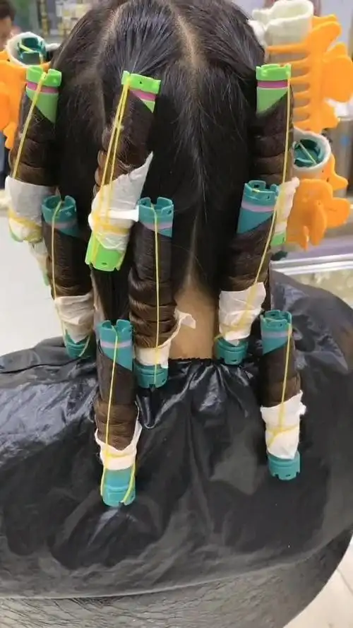 一款热烫水波纹烫发过程,希望大家喜欢