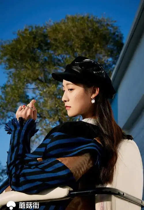 杨祺如春日清爽时尚写真图片
