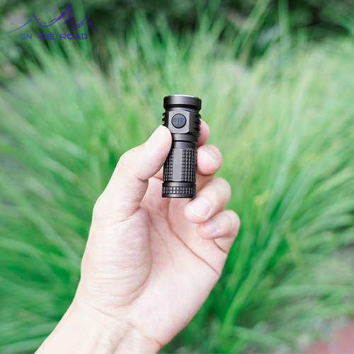 在路上m4迷你强光手电筒 usb充电小型手电防身户外防水家用便携超亮