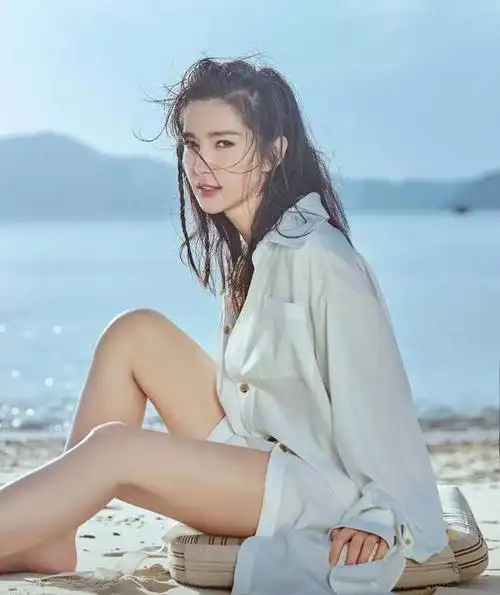 李冰冰小仙女她既有美丽的外表又有极高的智商