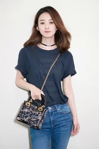 2017六月街拍:赵丽颖(你们小赵总时尚资源起来了,演员还是要作品说话