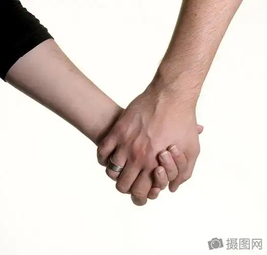 男女手拉手