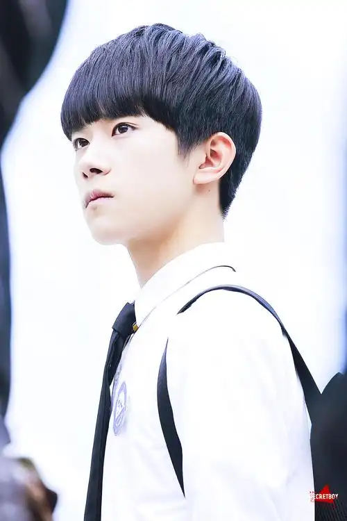 易烊千玺# 《超少年密码》剧照20160328 【图:秘密@secretboy_112】