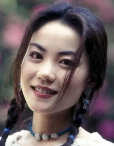 18岁的张柏芝,18岁的王菲,好像忽然明白了谢霆锋最终的选择