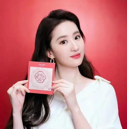 刘亦菲新图资生堂全球代言人好美