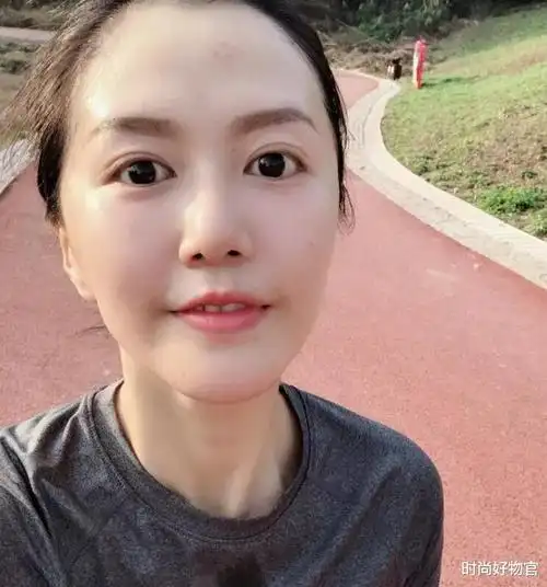 谭维维健身7年总算没白费,运动装难掩s型曲线,好身材全靠"练"