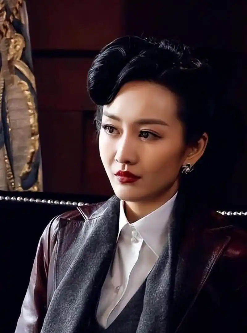 刘敏涛离婚后事业逆袭?靳东,王凯成一线红星.